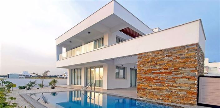 Image No.4-4 Bed Villa for sale