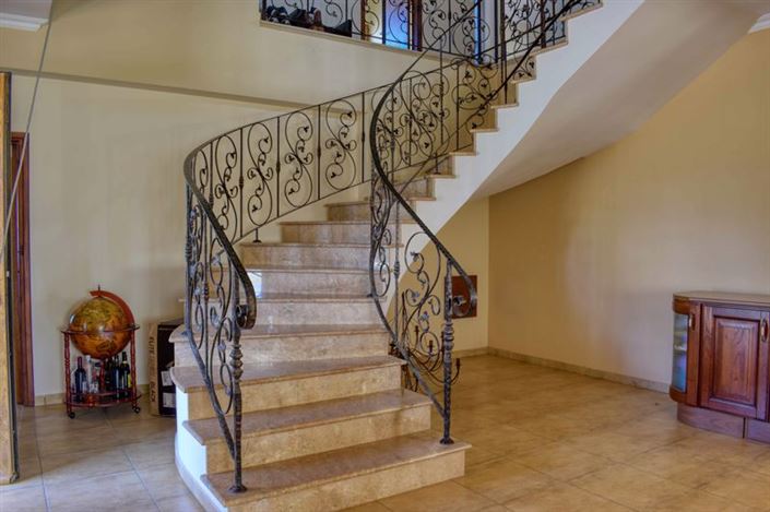 Image No.12-5 Bed Villa for sale