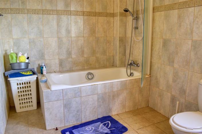 Image No.18-5 Bed Villa for sale