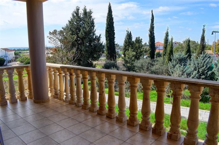 Image No.3-5 Bed Villa for sale