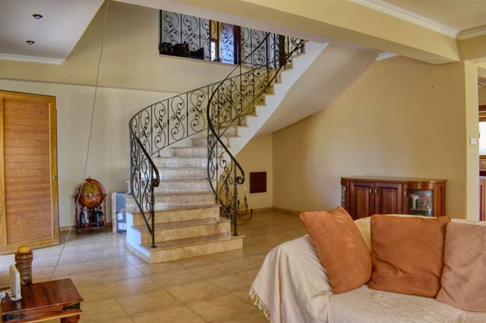 Image No.4-5 Bed Villa for sale