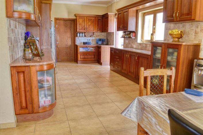 Image No.6-5 Bed Villa for sale