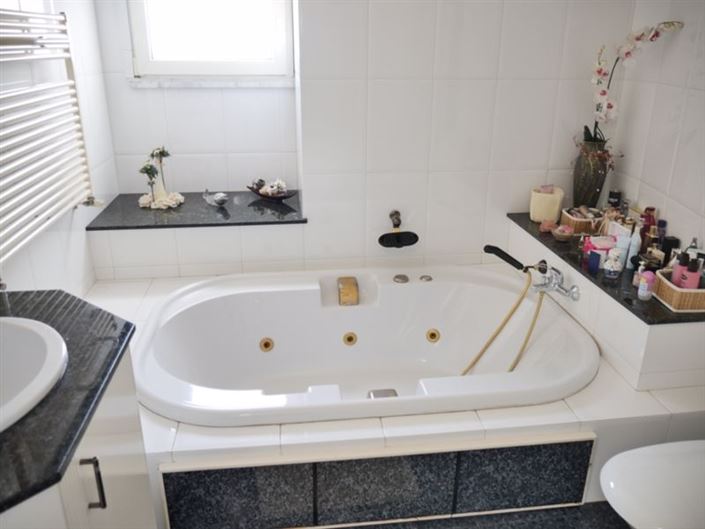 Image No.12-4 Bed Villa for sale