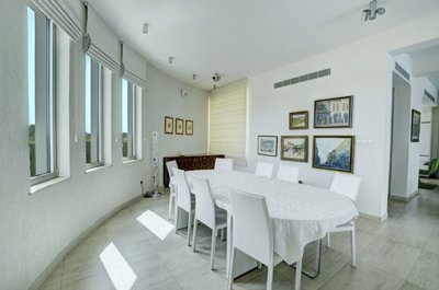 dsc401617181920fusion-interior