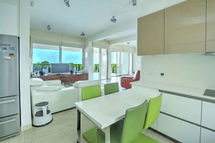 Image No.13-7 Bed Villa for sale