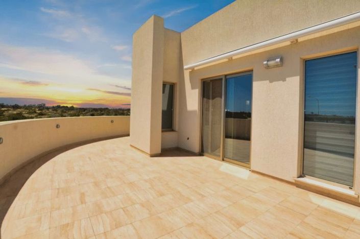 Image No.29-7 Bed Villa for sale