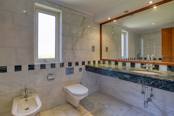 Image No.15-5 Bed Villa for sale