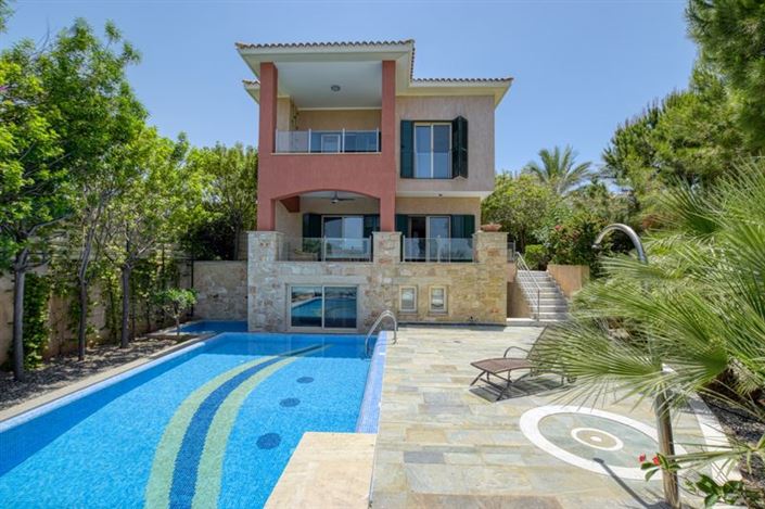 Image No.41-5 Bed Villa for sale