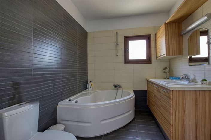 Image No.17-4 Bed Villa for sale