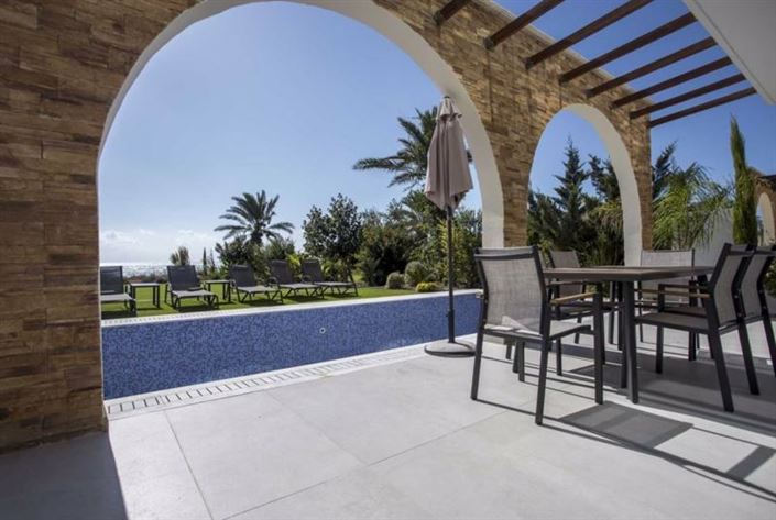 Image No.2-5 Bed Villa for sale