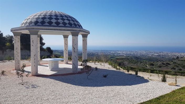 Image No.4-8 Bed Villa for sale