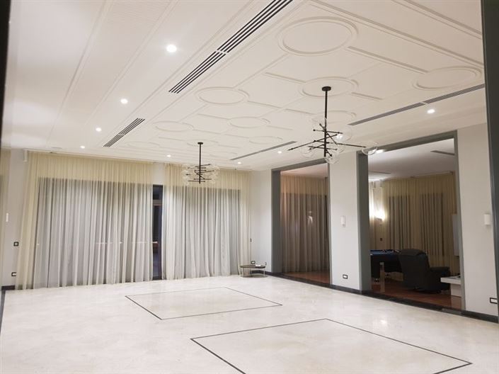 Image No.5-8 Bed Villa for sale