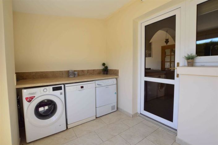 Image No.20-4 Bed Bungalow for sale