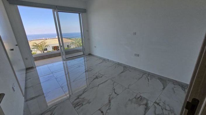 Image No.33-3 Bed Villa for sale