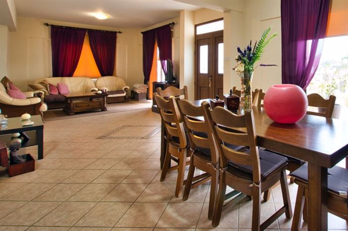 Image No.10-4 Bed Villa for sale