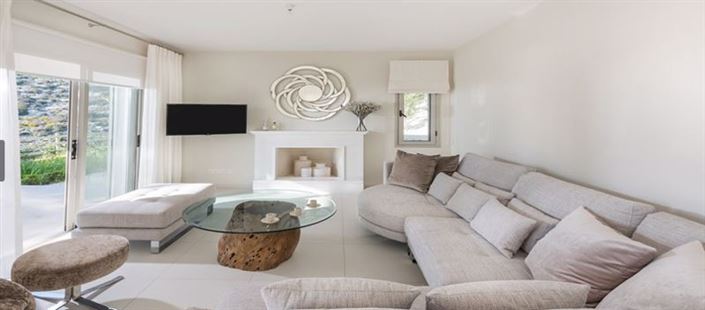 Image No.3-4 Bed Villa for sale