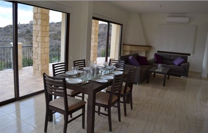 Image No.5-3 Bed Villa for sale