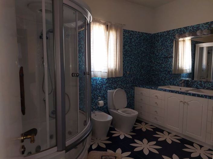 Image No.25-4 Bed Villa for sale