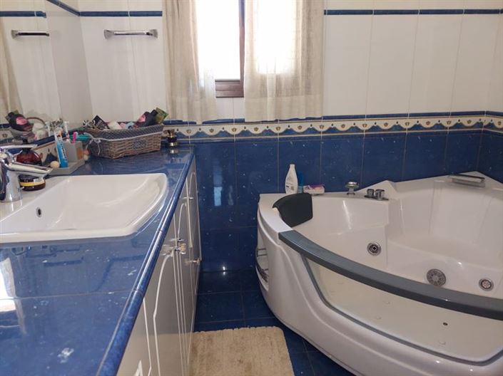 Image No.9-4 Bed Villa for sale