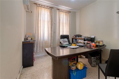 bedroom-4-office-2