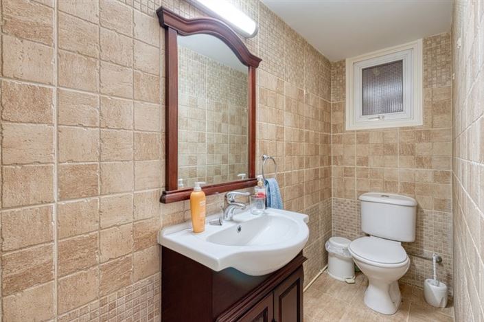 Image No.20-4 Bed Bungalow for sale