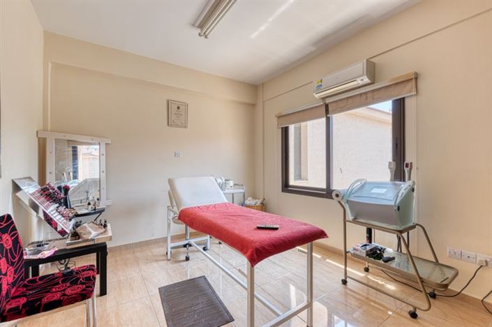 Image No.15-3 Bed Villa for sale