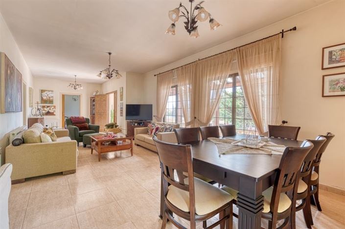 Image No.8-3 Bed Villa for sale