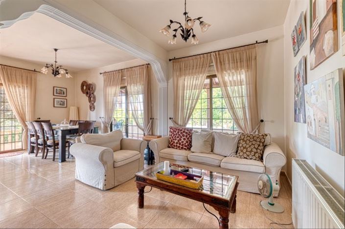 Image No.9-3 Bed Villa for sale