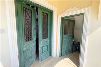 feature-front-door