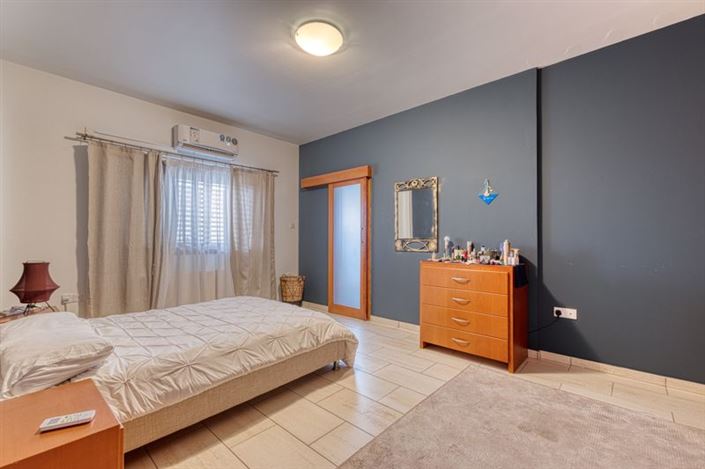 Image No.12-4 Bed Bungalow for sale