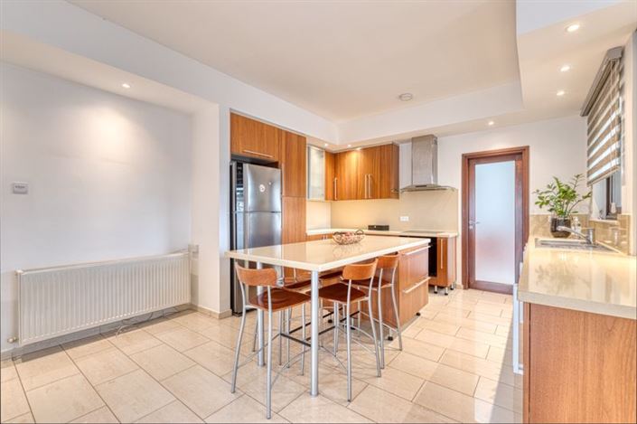 Image No.7-4 Bed Bungalow for sale