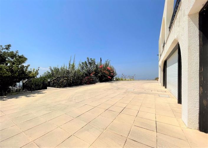 Image No.44-5 Bed Villa for sale