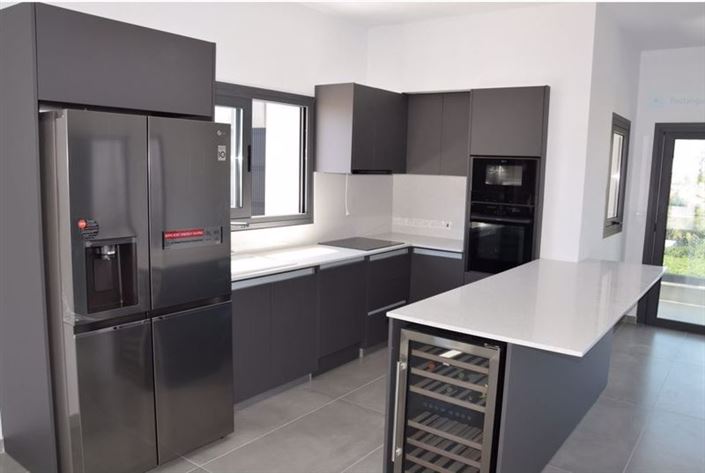 Image No.6-3 Bed Villa for sale