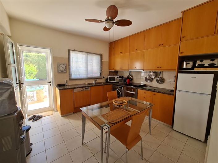 Image No.12-3 Bed Villa for sale