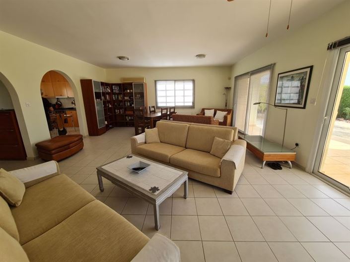 Image No.15-3 Bed Villa for sale