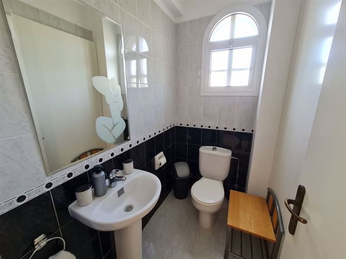 Image No.17-3 Bed Villa for sale