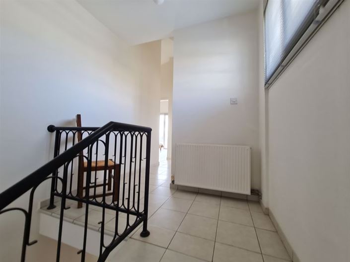 Image No.21-3 Bed Villa for sale