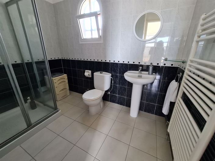 Image No.24-3 Bed Villa for sale