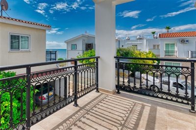 bedroom-2-3-balcony-views-2