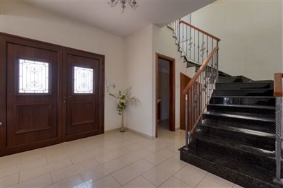 entrance-staircase