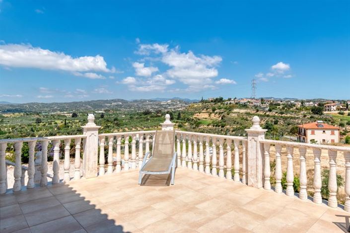 Image No.3-4 Bed Villa for sale