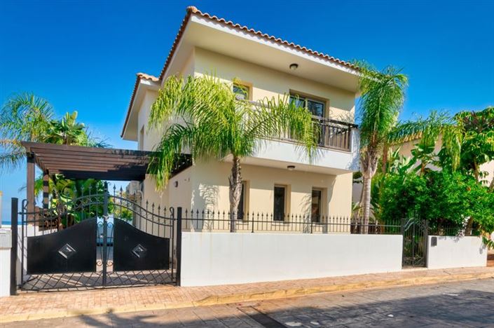 Image No.26-3 Bed Villa for sale