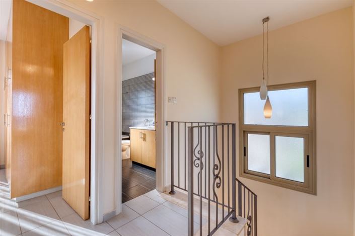 Image No.10-3 Bed Villa for sale