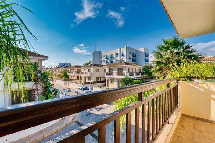 Image No.17-3 Bed Villa for sale