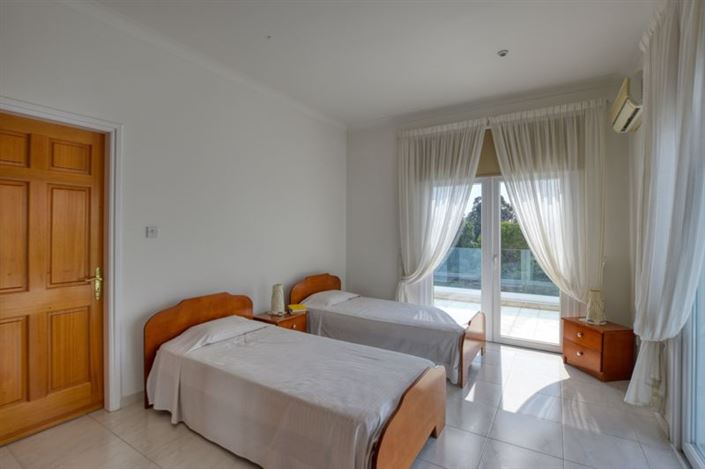 Image No.24-7 Bed Villa for sale