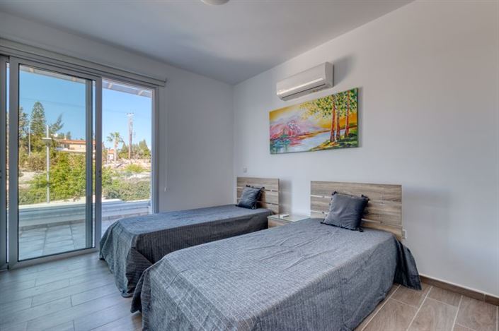 Image No.19-3 Bed Villa for sale