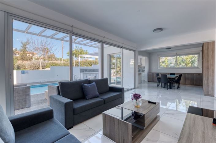 Image No.4-3 Bed Villa for sale