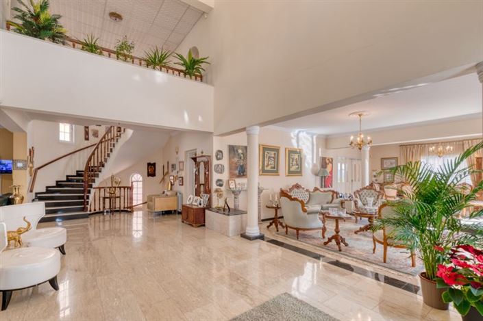 Image No.5-7 Bed Villa for sale