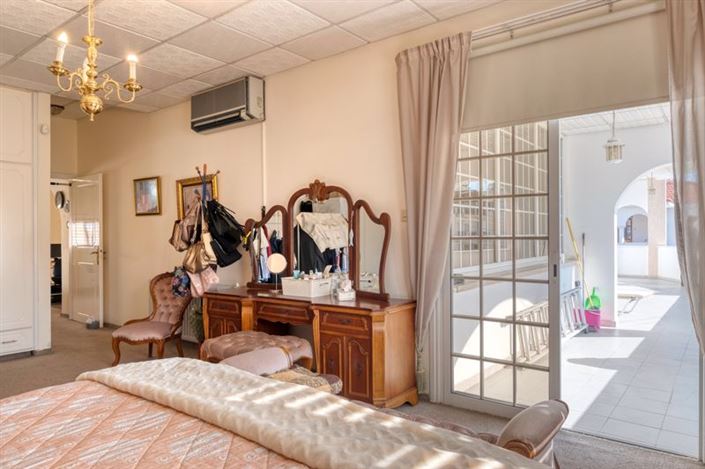 Image No.27-7 Bed Villa for sale