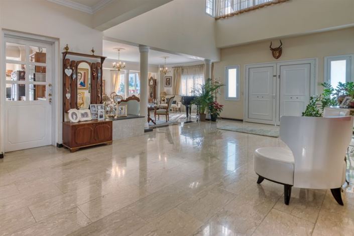 Image No.9-7 Bed Villa for sale